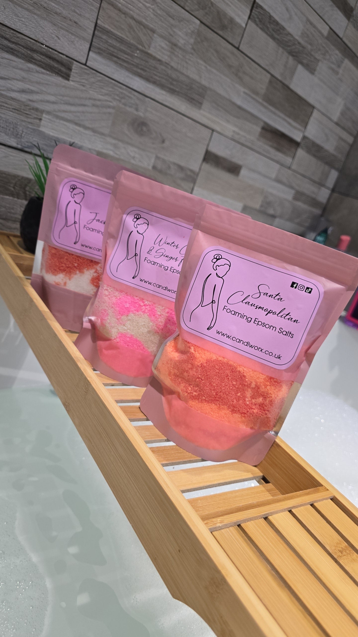 Winter Cherry & Ginger Frosting bath salts