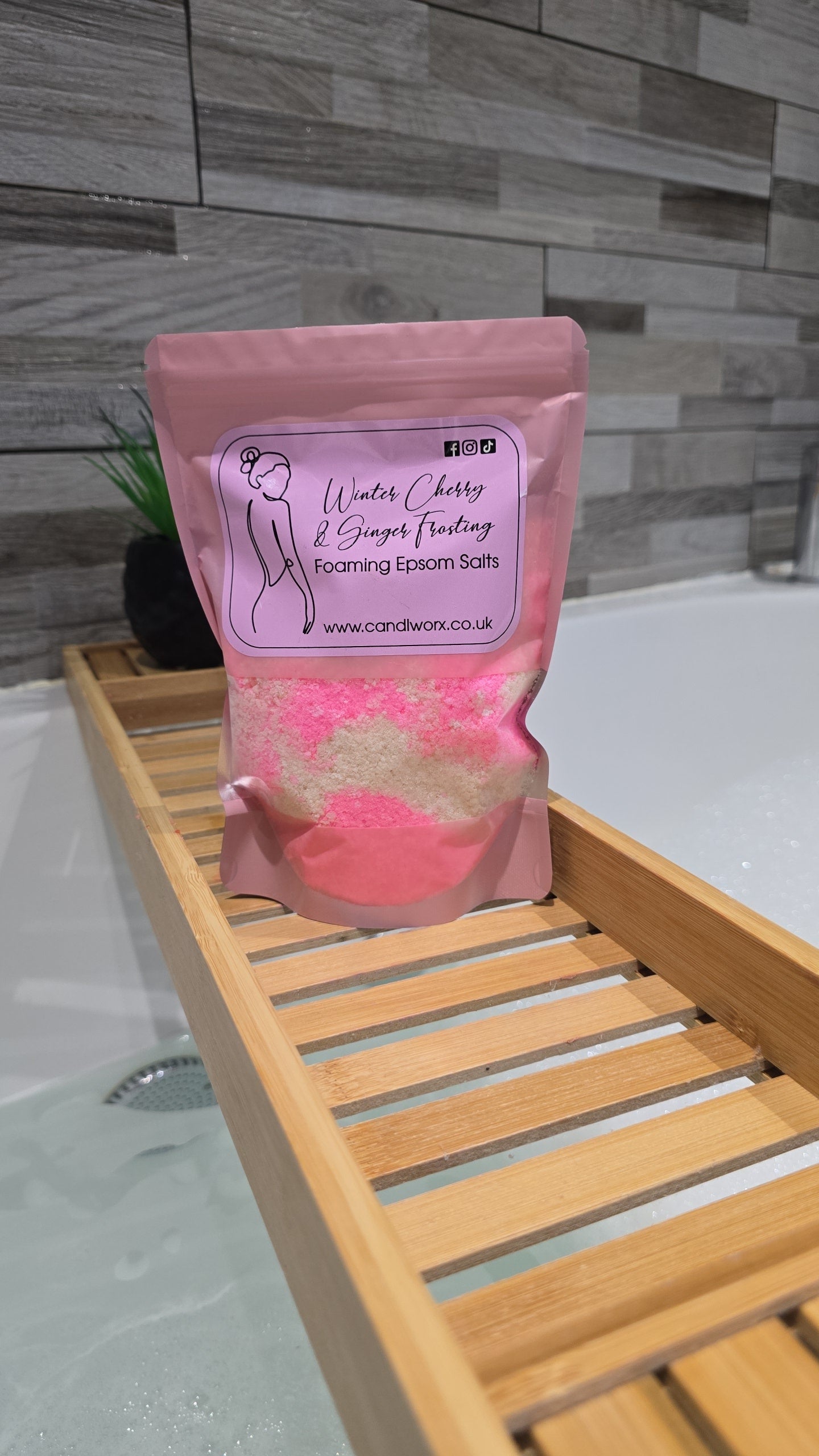 Winter Cherry & Ginger Frosting bath salts
